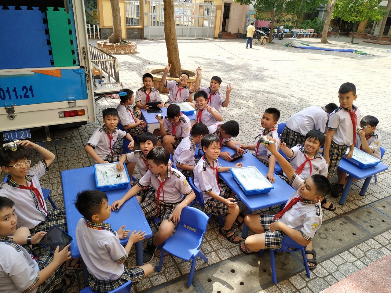 Thực hiện dự án “Thư viện thông minh lưu động” phục vụ đợt 03/2020