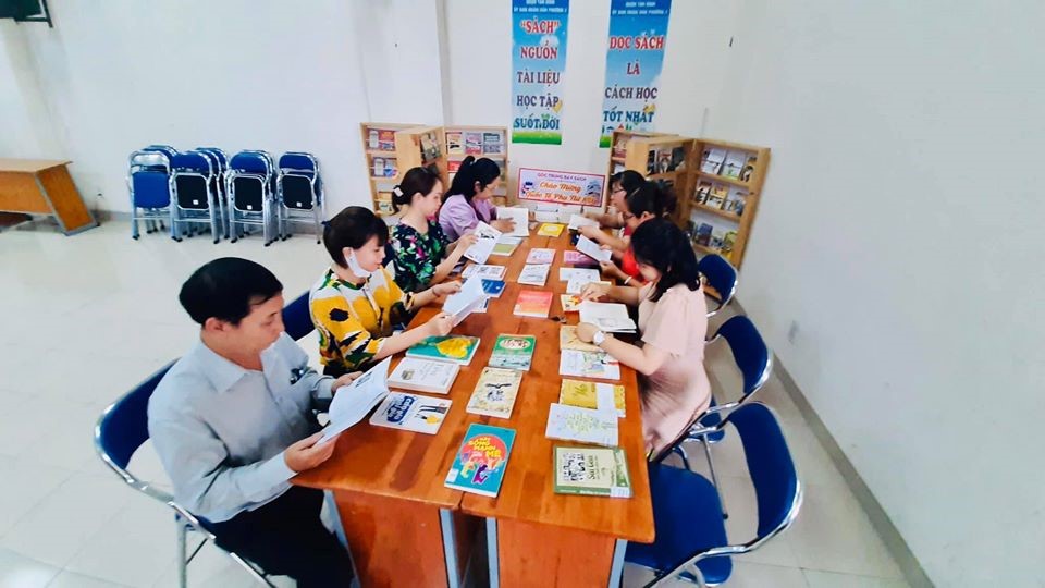 Luân chuyển Sách phục vụ Tủ Sách cơ sở trên địa bàn quận Tân Bình năm 2020