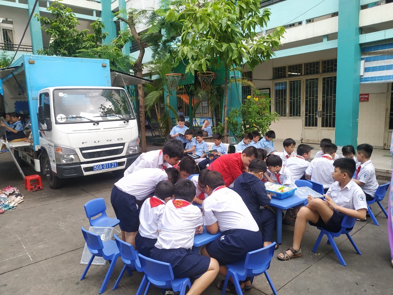 Thực hiện dự án “Thư viện thông minh lưu động” phục vụ đợt 03/2020