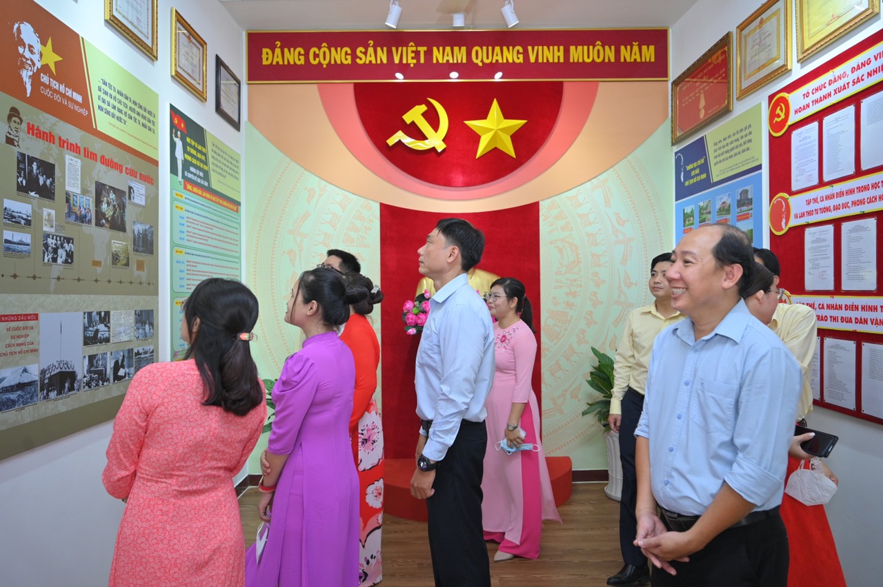 Phường 1: Tổ chức lễ khánh thành công trình “Không gian văn hoá Hồ Chí Minh”