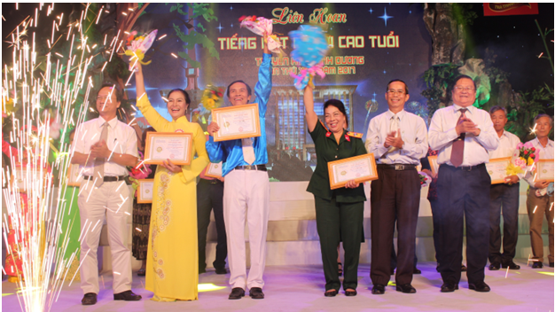 CLB Hoa Trường Sơn tham gia Liên hoan Tiếng hát người cao tuổi Truyền hình Bình Dương lần thứ XV - năm 2017