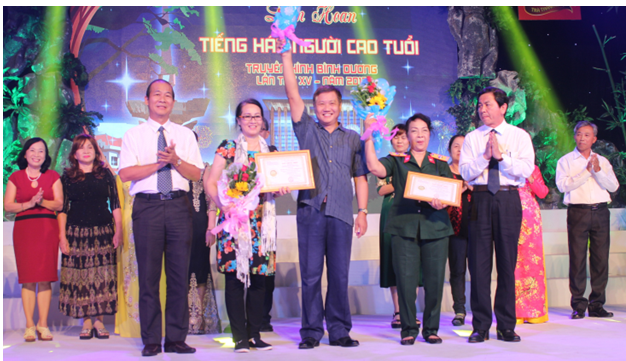 CLB Hoa Trường Sơn tham gia Liên hoan Tiếng hát người cao tuổi Truyền hình Bình Dương lần thứ XV - năm 2017
