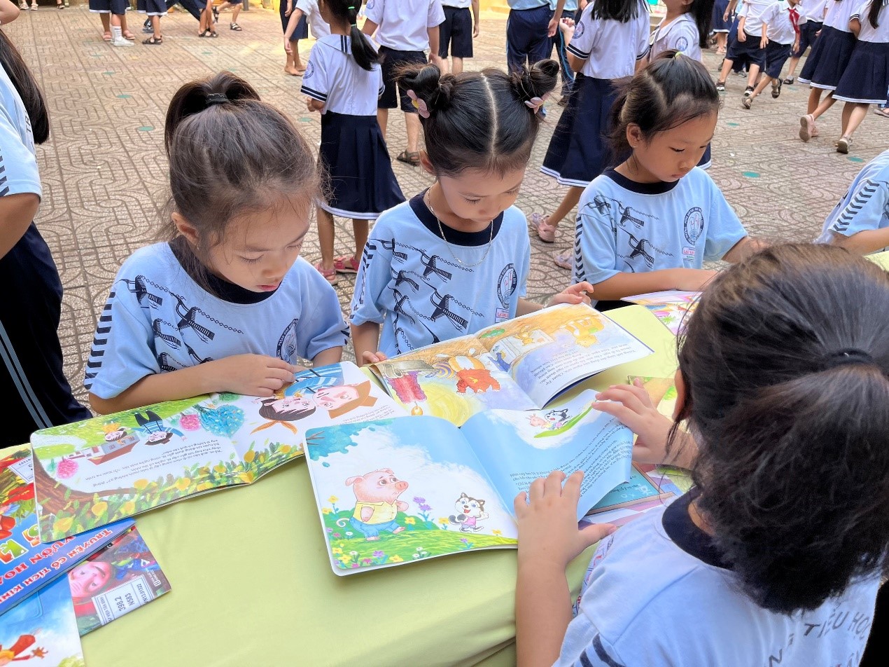 Thư viện quận Tân Bình: Tổ chức Ngày hội Tuyên truyền giới thiệu sách và hoạt động STEM khoa học vui chủ đề “Văn hoá đọc trong nhà trường” năm 2023