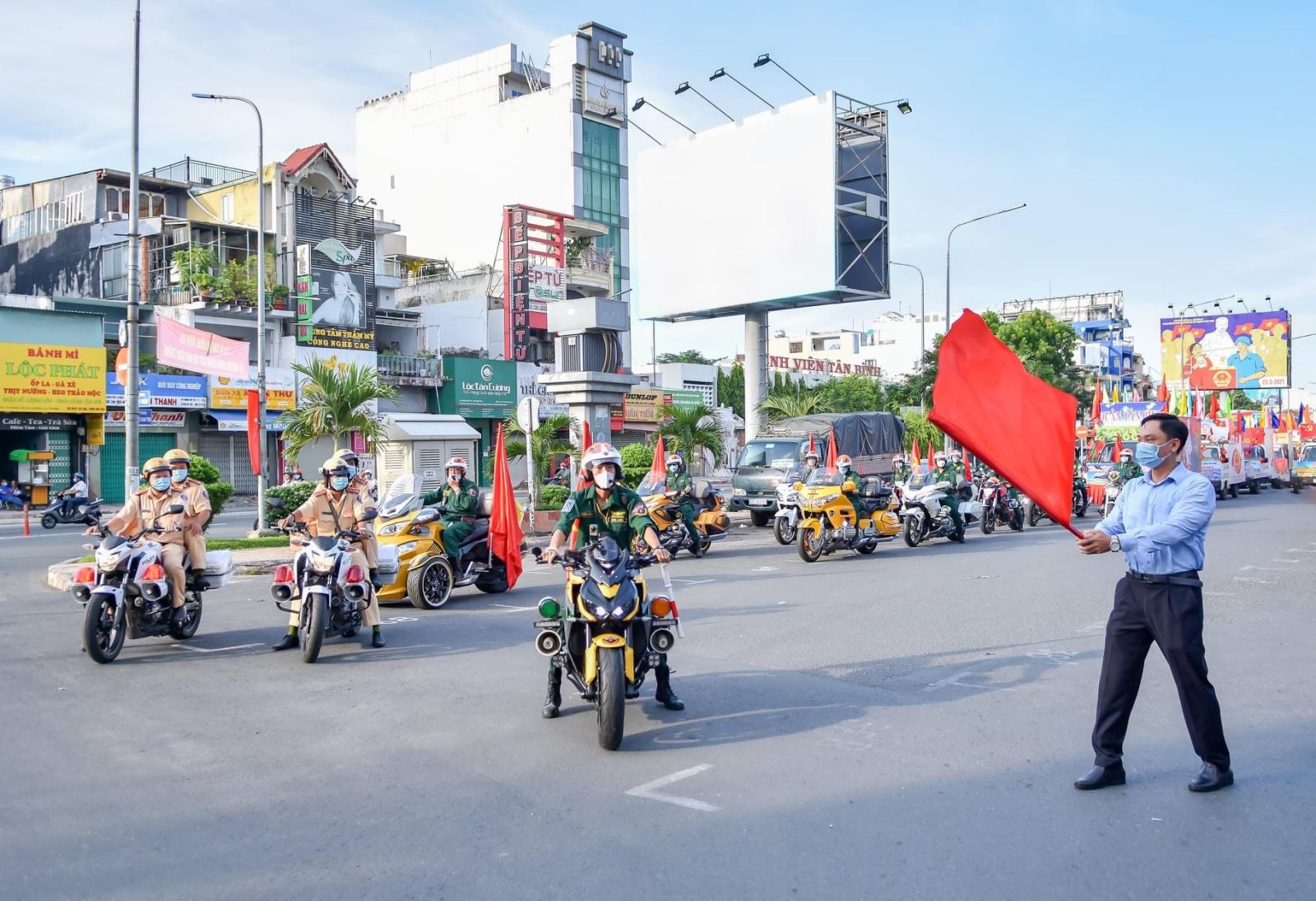 Tổ chức Khai mạc liên hoan xe hoa tuyên truyền bầu cử đại biểu Quốc hội khóa XV và đại biểu HĐND các cấp nhiệm kỳ 2021-2026