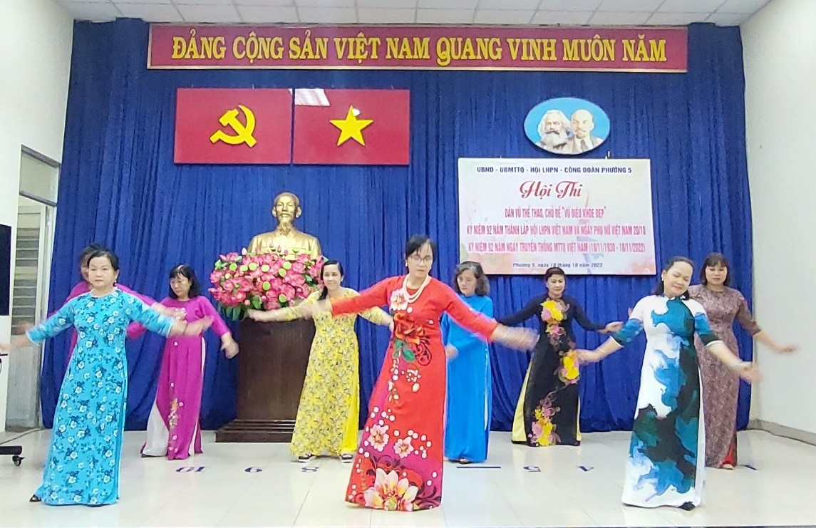 Phường 5: Tổ chức hội thi múa dân vũ thể thao chào mừng kỷ niệm 92 năm thành lập Hội Liên hiệp Phụ nữ Việt Nam và Ngày Phụ nữ Việt Nam 20/10